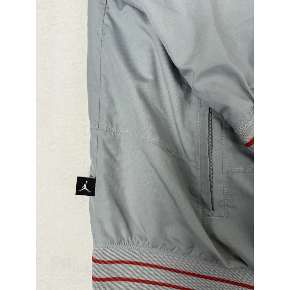 Mens Vintage‎ Nike Jordan 20th Anniversary 2005 196074 070 Silver Zip Up Jacket